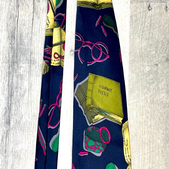 Librarian Tie 100% Silk - Picture 3 of 10